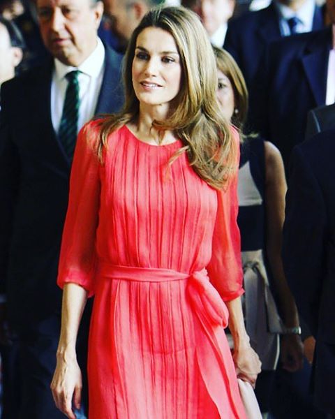 936562_557565381086490_195682414804884934_n