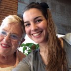 MIRAD LOS AMORES QUE DAN PAZ A LOS MAYORES.